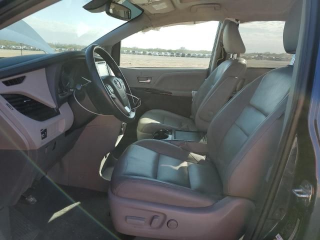 2019 Toyota Sienna XLE