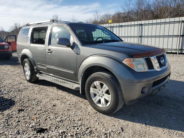 2005 Nissan Pathfinder LE