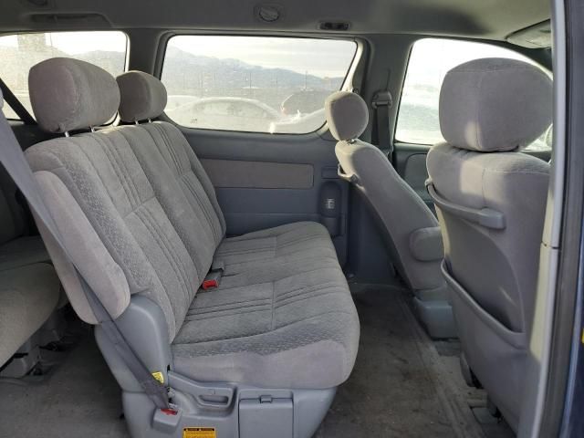 2002 Toyota Sienna CE