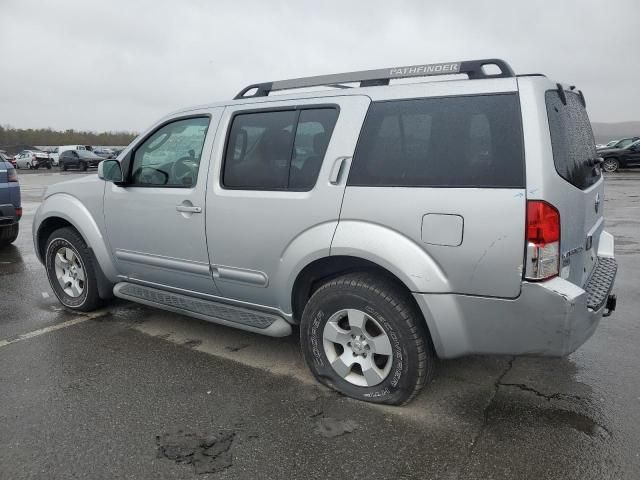 2005 Nissan Pathfinder LE