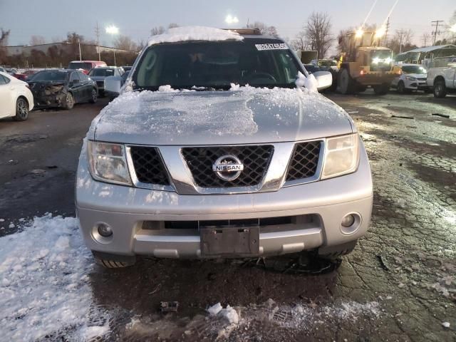 2005 Nissan Pathfinder LE