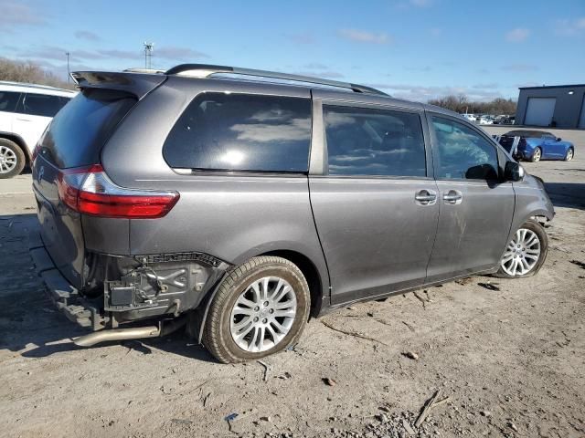 2017 Toyota Sienna XLE