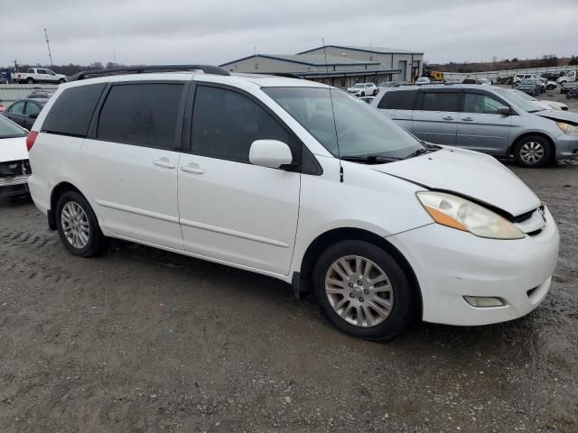 2010 Toyota Sienna XLE