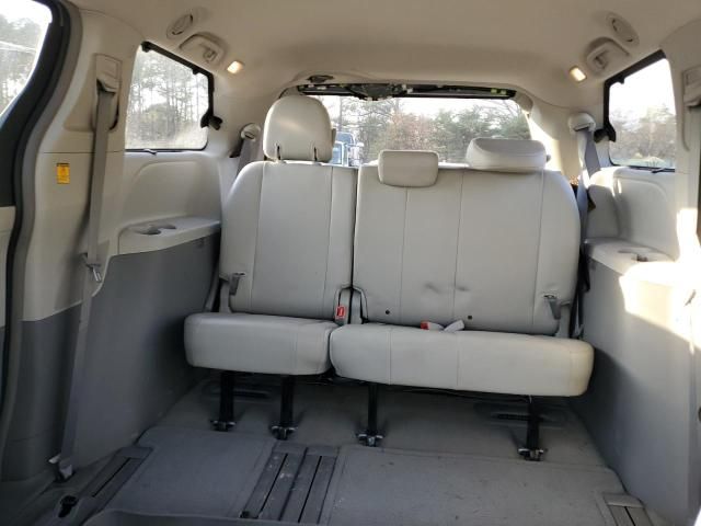 2012 Toyota Sienna XLE