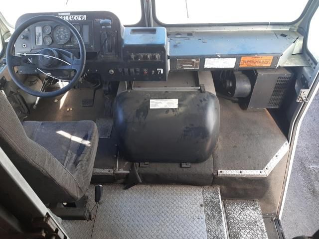 2002 Freightliner Chassis M Line WALK-IN Van