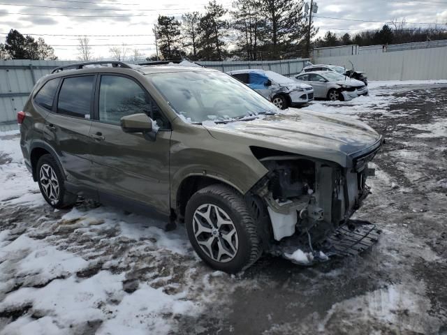 2022 Subaru Forester Premium