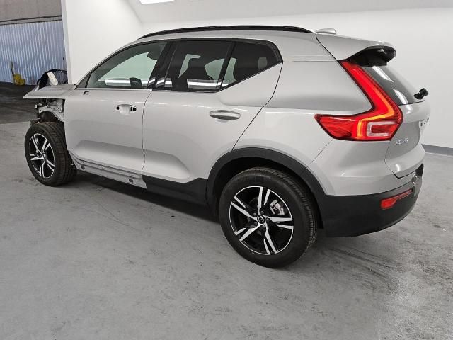 2024 Volvo XC40 Core