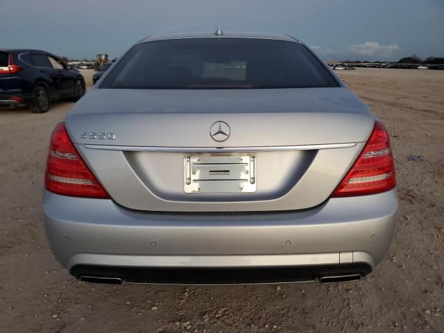 2010 Mercedes-Benz S 550