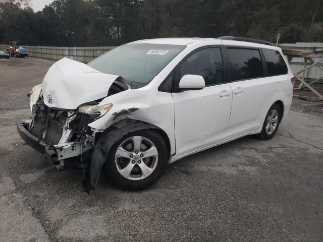 2012 Toyota Sienna LE