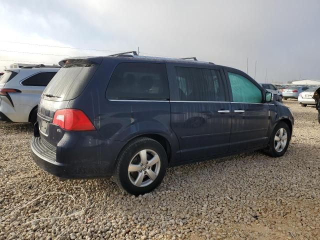 2014 Volkswagen Routan SEL Premium