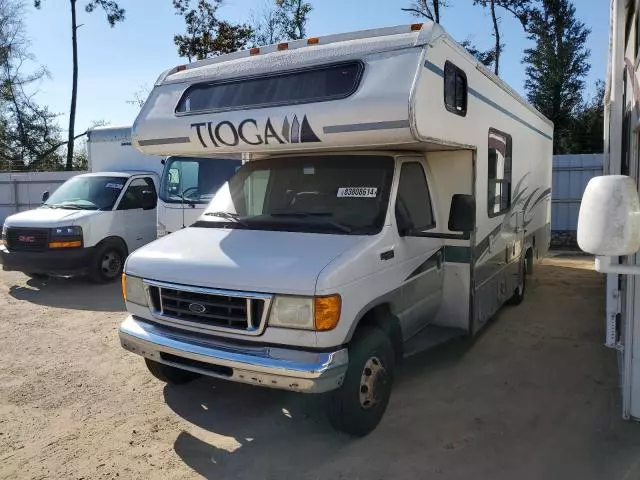 2004 Ford Econoline E450 Super Duty Cutaway Van