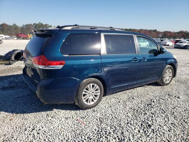 2012 Toyota Sienna XLE