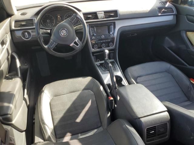 2015 Volkswagen Passat SE