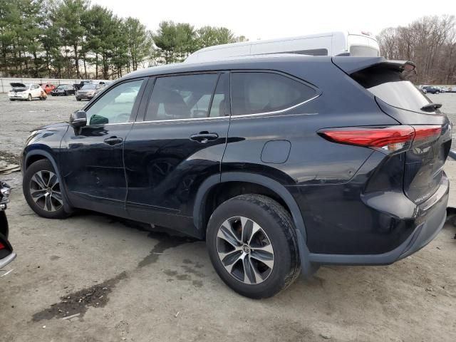 2022 Toyota Highlander XLE