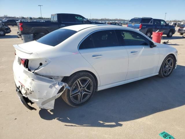 2019 Mercedes-Benz A 220