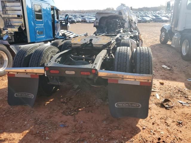 2021 Freightliner Cascadia 126