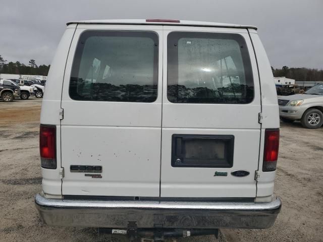 2014 Ford Econoline E350 Super Duty Wagon