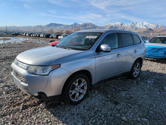 2014 Mitsubishi Outlander SE