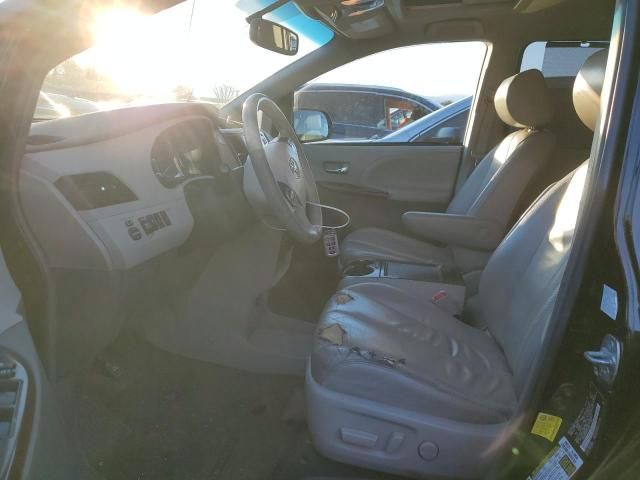 2013 Toyota Sienna XLE