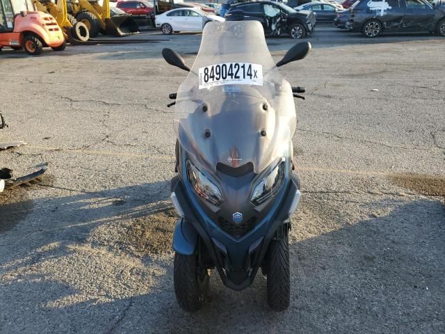 2023 Piaggio MP3 530 Exclusive