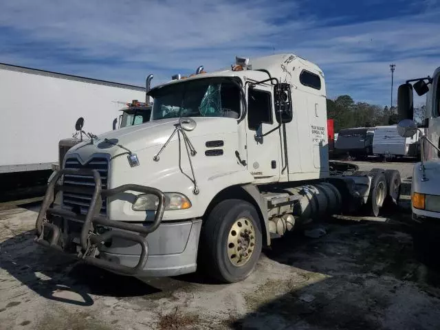 2016 Mack 600 CXU600