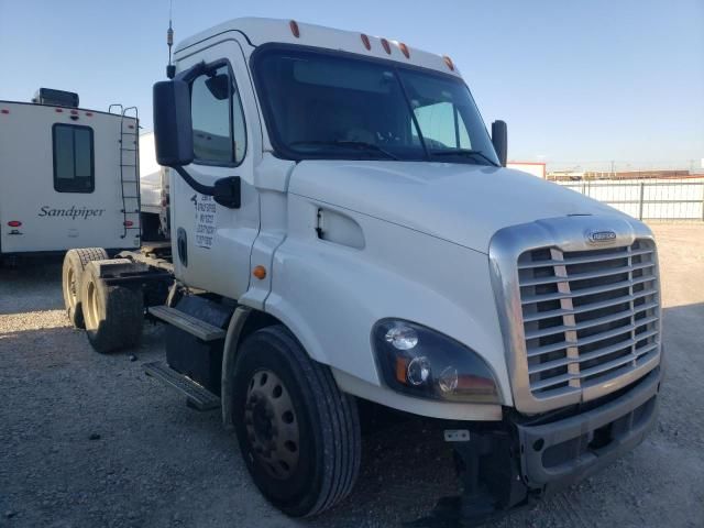 2016 Freightliner Cascadia 113