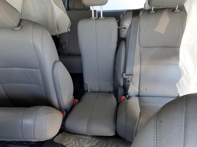 2015 Toyota Sienna XLE