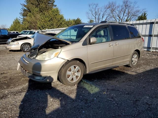 2004 Toyota Sienna XLE