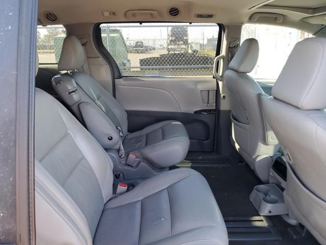 2016 Toyota Sienna XLE