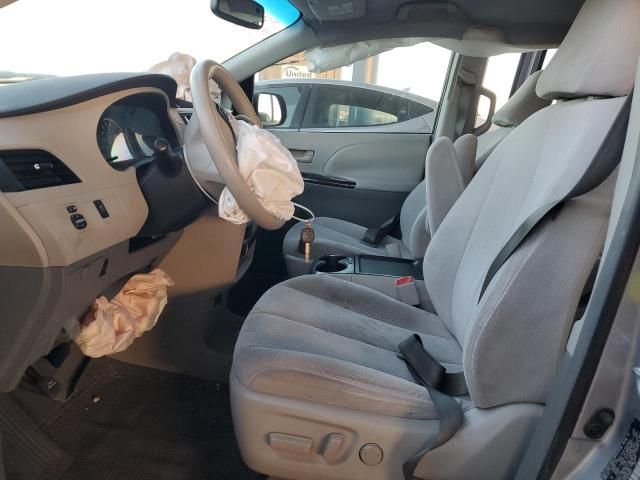 2011 Toyota Sienna LE