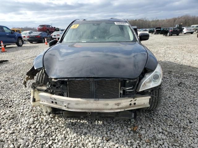 2011 Infiniti M56