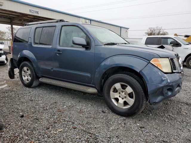 2005 Nissan Pathfinder LE