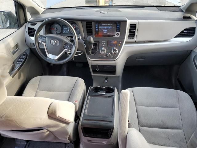 2015 Toyota Sienna LE