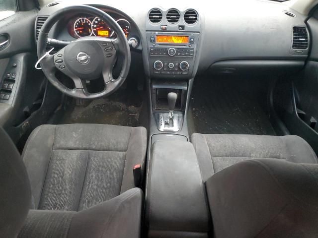 2010 Nissan Altima Base