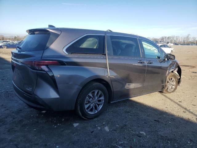 2021 Toyota Sienna LE