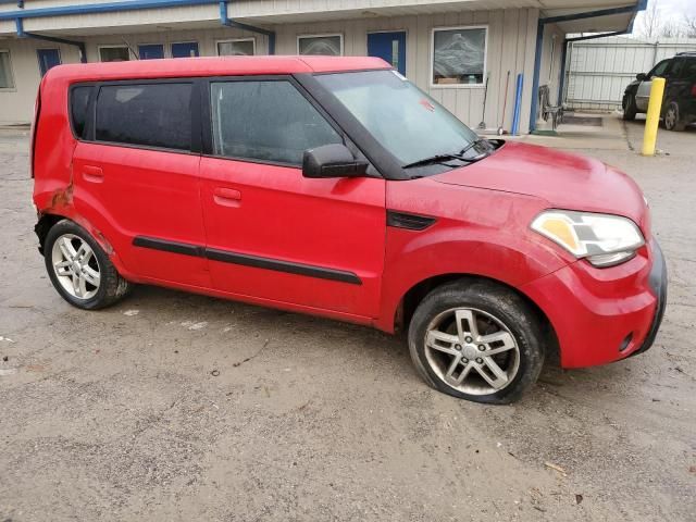 2010 KIA Soul +