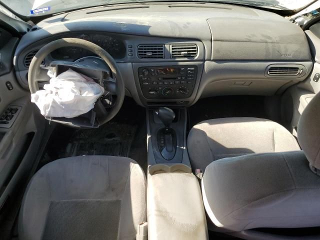 2004 Ford Taurus SE