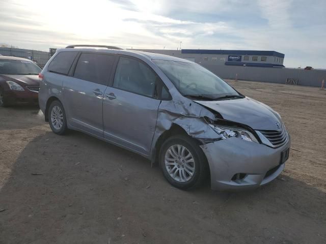 2011 Toyota Sienna XLE