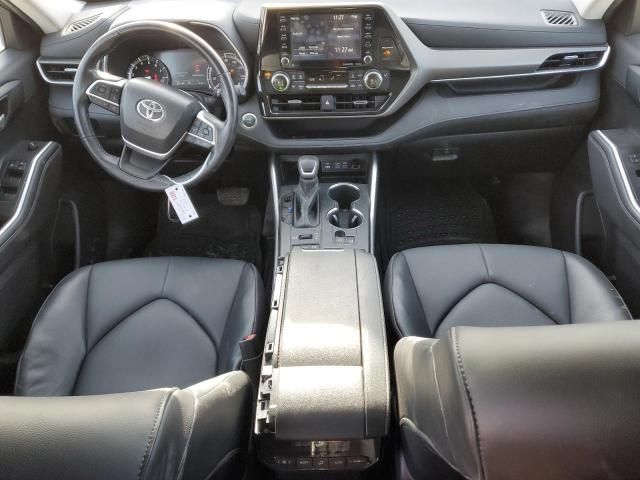 2022 Toyota Highlander XLE