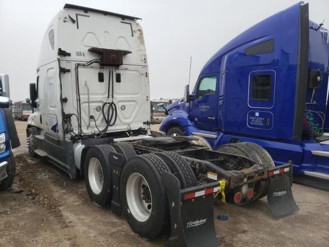 2016 Freightliner Cascadia 125