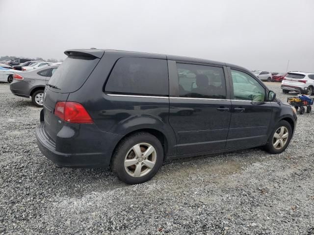 2010 Volkswagen Routan SE