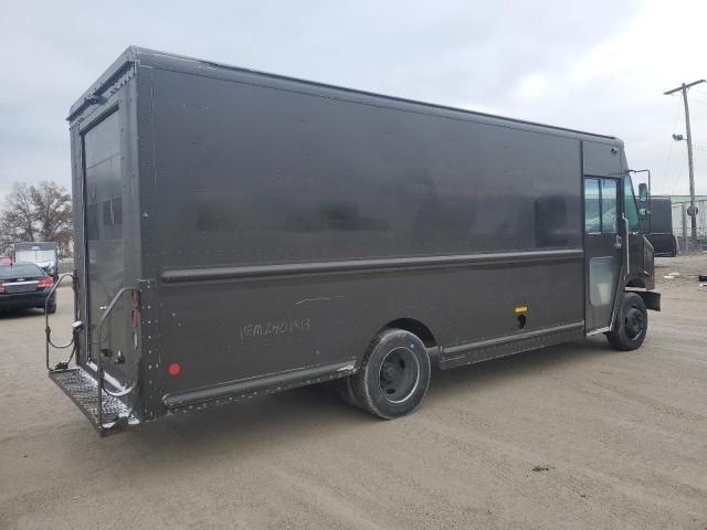 2009 Freightliner Chassis M Line WALK-IN Van