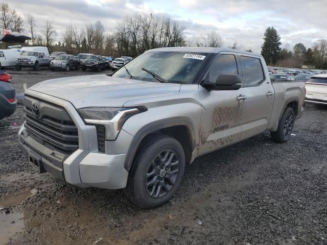 2022 Toyota Tundra Crewmax SR5