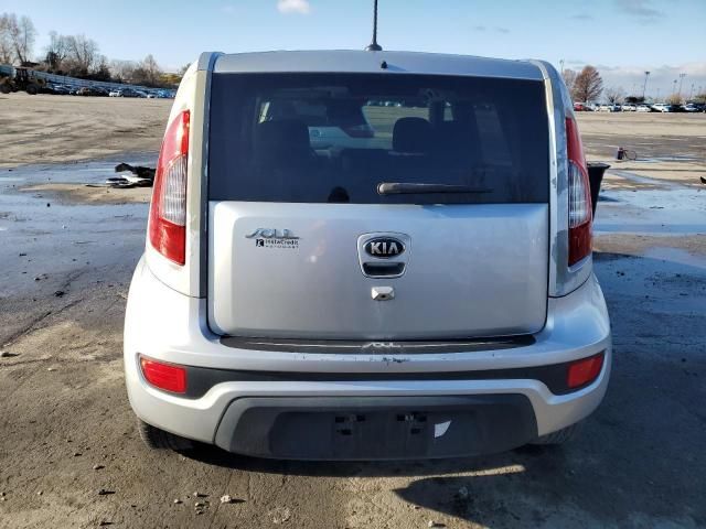 2013 KIA Soul +