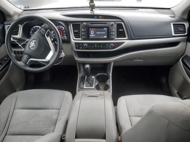 2014 Toyota Highlander LE