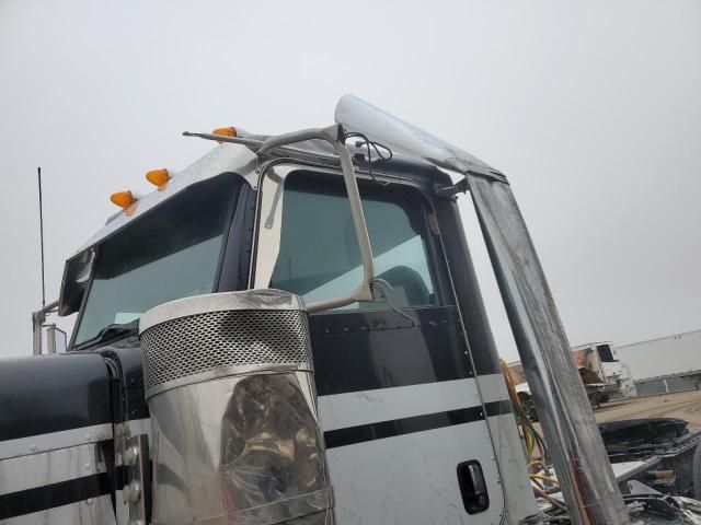 2013 Peterbilt 385 Glider