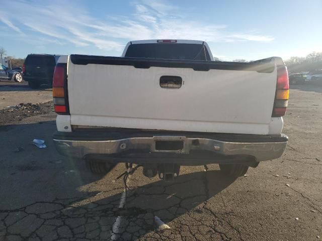 2004 GMC Sierra K2500 Heavy Duty