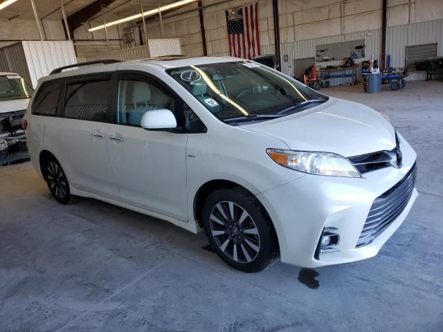 2020 Toyota Sienna XLE