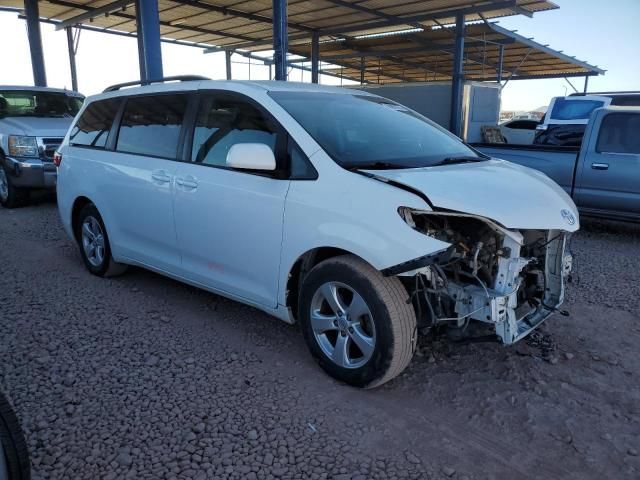 2015 Toyota Sienna LE