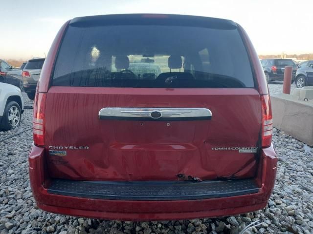 2010 Chrysler Town & Country LX